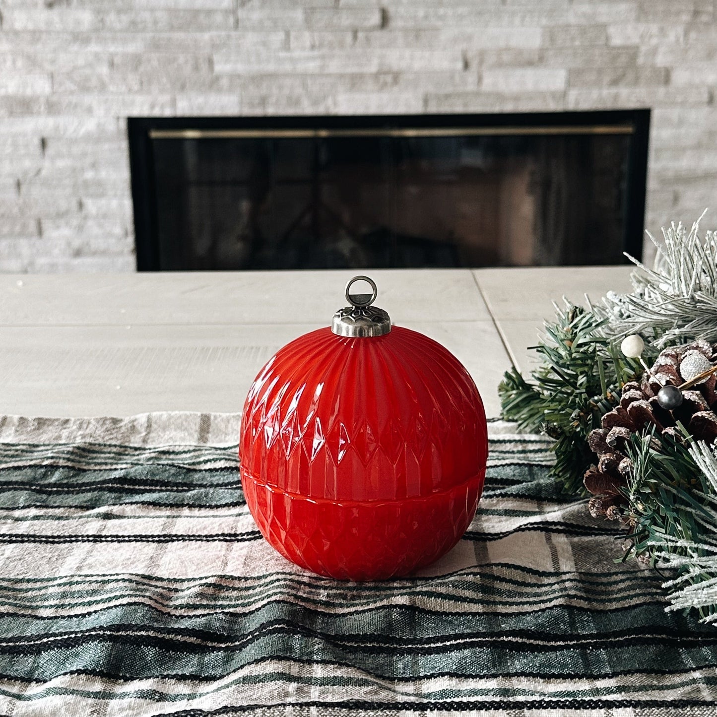 Luxe Ornament Candle